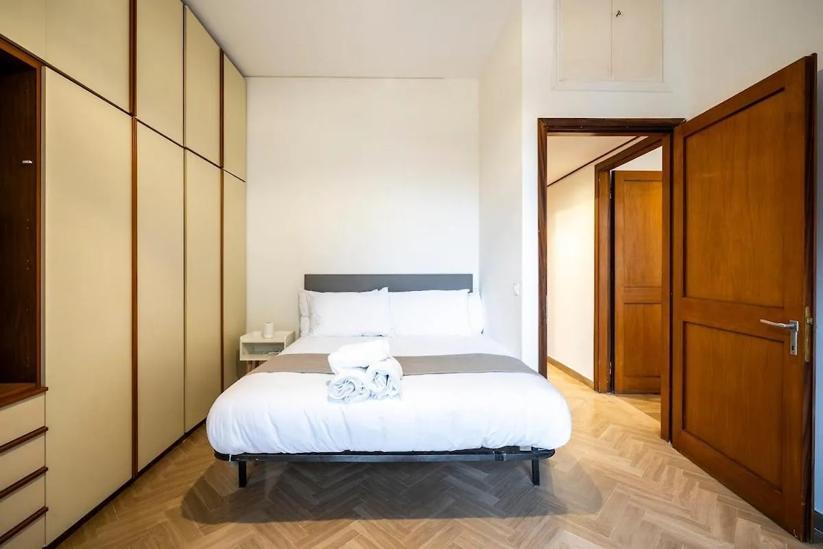 Near Airport 6 Guests - Big Elegant Apartment Florence Italy